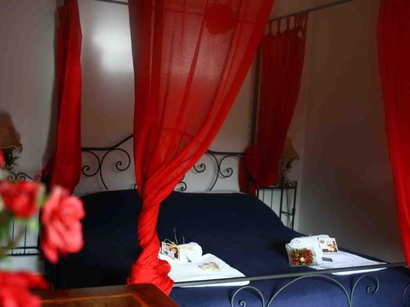 Le Fate Bed and breakfast 2*